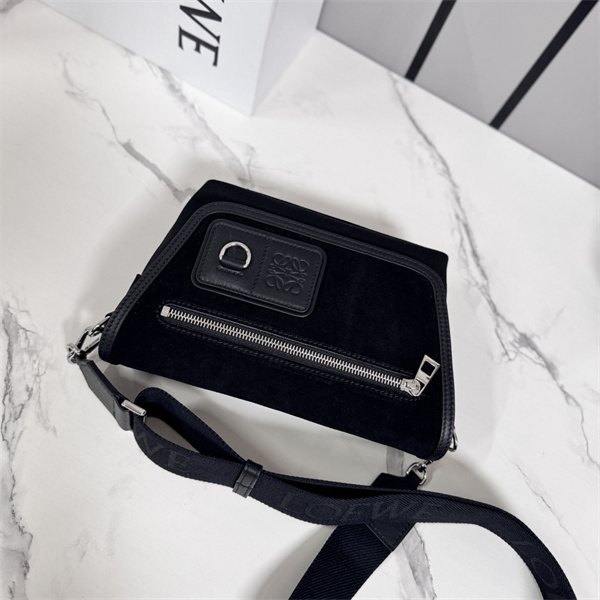 大容量LOEWE ロエベ メッセンジャーバッグコピー2026トレンド最新メンズショルダーバッグ