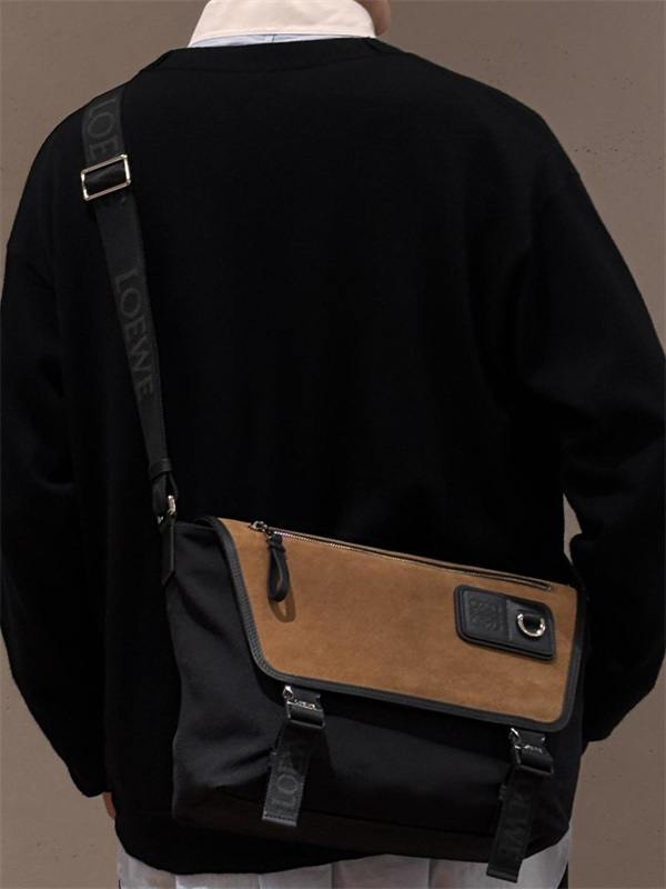2026お洒落個性的上質LOEWE ロエベショルダーバッグコピー メッセンジャーバッグ