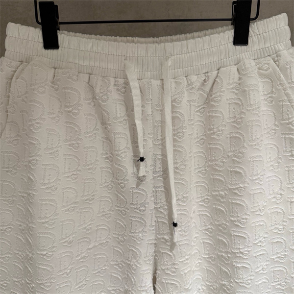 ジャカード柄 リラックススタイル 夏コーデ トレンド感 DIOR ディオール コピー ショートパンツ 大人カジュアル