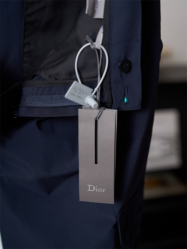 ワイドシルエット ミリタリーテイスト ストリートコーデ DIOR ディオール コピー カーゴパンツ アクティブスタイル