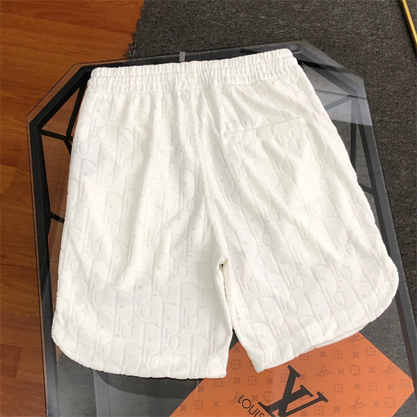 ジャカードモチーフ リラックススタイル 夏コーデ 休日ファッション DIOR ディオール コピー ショートパンツ 抜け感