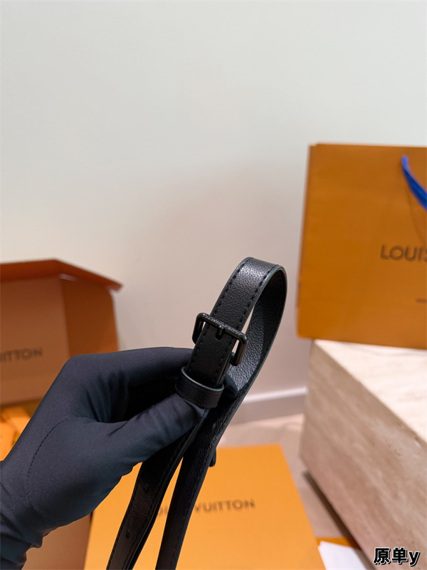 超人気ルイビトンショルダーバッグコピーLOUIS VUITTON District PM 15*15cm個性的