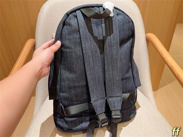 BALENCIAGA  バレンシアガリュックサックコピー ☆ 2026新作デニム生地旅行・レジャーに欠かせない