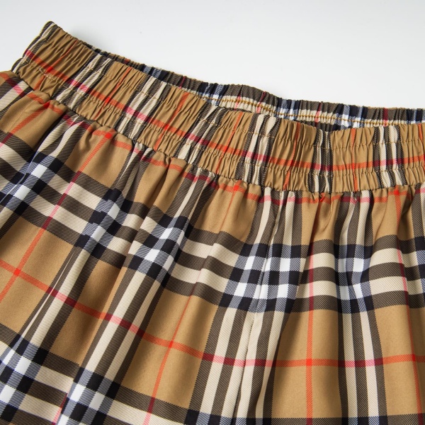2026新作 BURBERRY 激安 バーバリー ヴィンテージチェック ハーフパンツ ショートパンツ イージーパンツ ウエストゴム リゾート ビーチ 人気アイテム