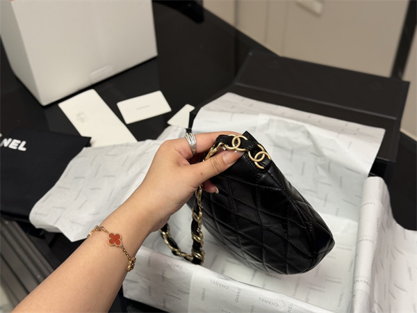 2026人気新作☆☆Chanel 22k hoboシャネルショルダーバッグスーパーコピー収納性抜群