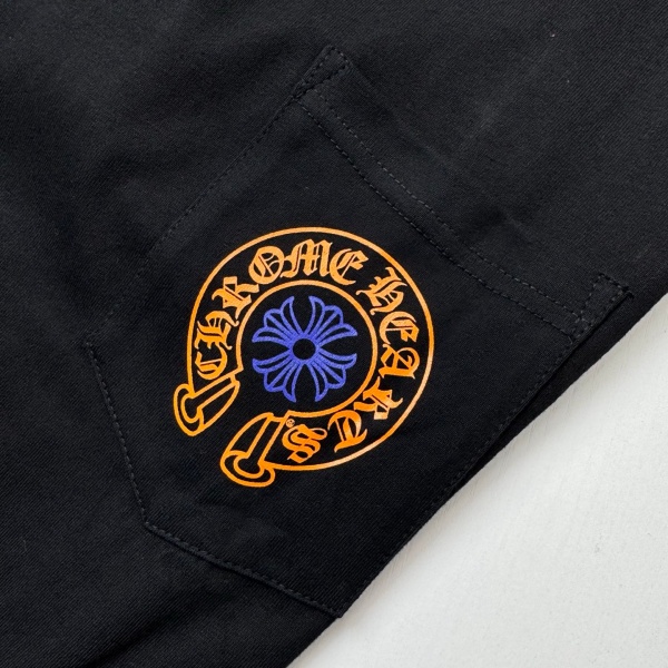 2026新作 Chrome Hearts N級品 クロムハーツ ロングTシャツ STAFFロゴ バックホースシュー プリント 長袖Tシャツ コットン 人気アイテム