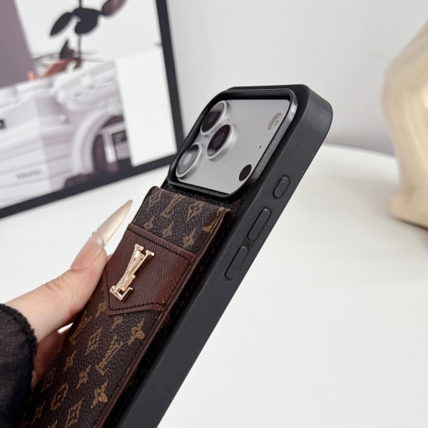 LOUIS VUITTON 激安 ルイ・ヴィトン iPhoneケース カードケース一体型 モノグラム メタルロゴ 収納力抜群 人気アイテム
