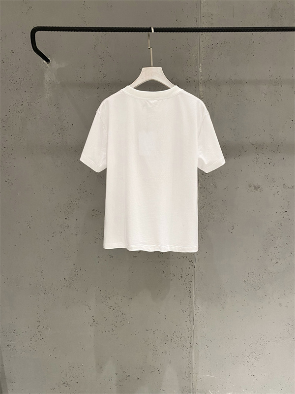 レディースファッションCELINE セリーヌtシャツコピー2026トレンド人気ランキングおしゃれホワイト色
