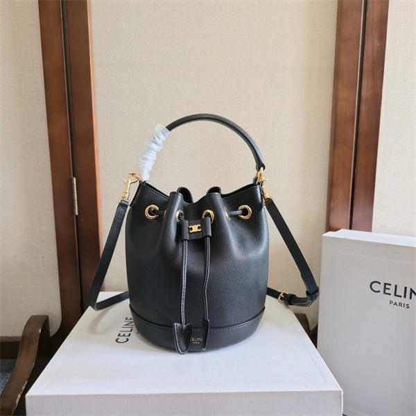 2026SS最新春夏セリーヌショルダーバッグコピーCELINE収納性抜群使い勝手　16x19x16cm