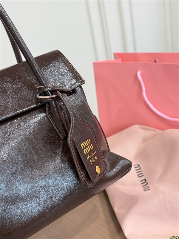 トレンド2026SS春夏MIUMIUハンドバッグレディースミュウミュウコピー大人気27*18cm