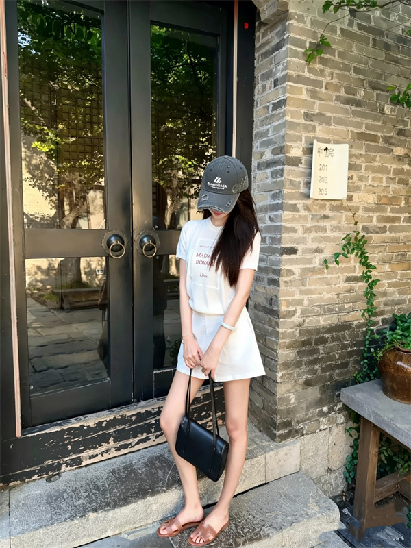 BALENCIAGA　2026SS春夏バレンシアガキャップコピー個性的ユニセックスおしゃれ