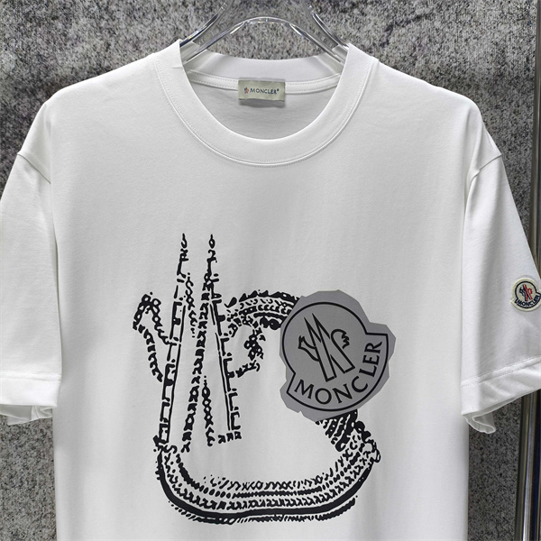 ドローイングプリント ロゴモチーフ クリエイティブデザイン MONCLER モンクレール コピー 半袖Tシャツ