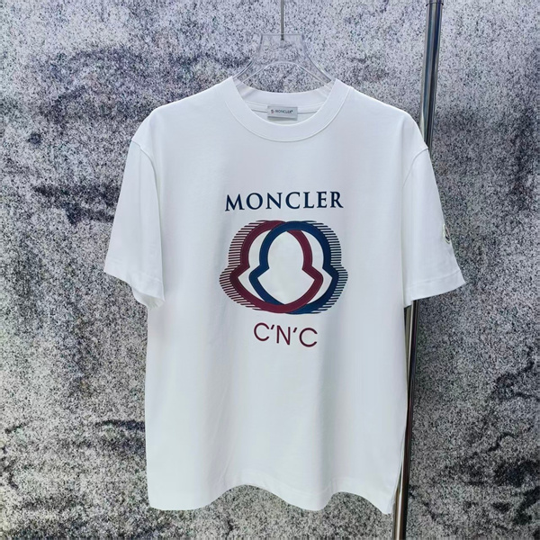 アイコンモチーフ ロゴグラフィック スタイリッシュ MONCLER モンクレール コピー 半袖Tシャツ 注目作