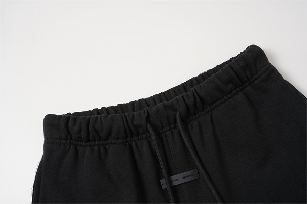 ESSENTIALS エッセンシャルズ コピー ハーフパンツ スクリプトロゴ スウェット素材感 ストリート定番