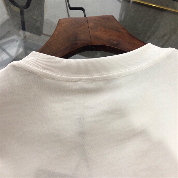 人気Burbberryバーバリーｔシャツコピー2026春夏刺繡ロゴlogo高品質個性的