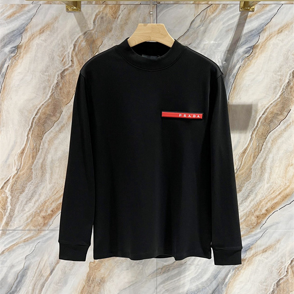 レッドロゴライン シンプル仕上げ 都会的ムード PRADA プラダ コピー ロンT 話題アイテム