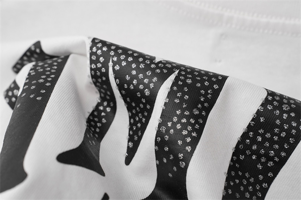 フロントグラフィック ブランドロゴ コットンウェア AMIRI アミリ コピー 半袖Tシャツ グランジスタイル