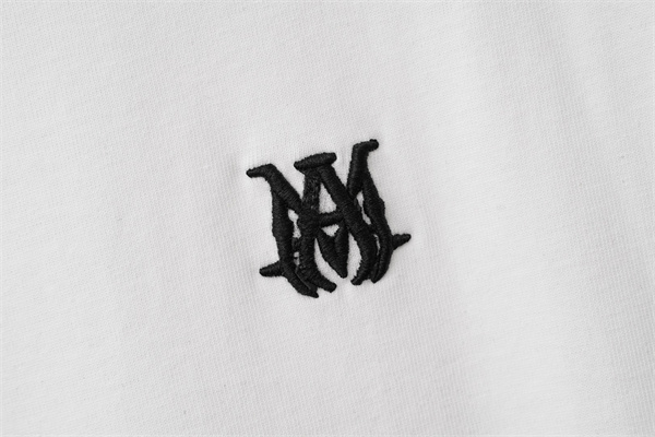 ミニロゴ 刺繍デザイン クルーネック ベーシックフォルム AMIRI アミリ コピー 半袖Tシャツ 上質カジュアル