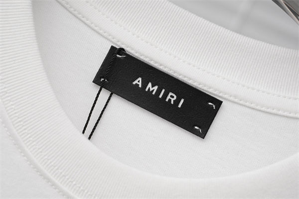 ミニロゴ 刺繍デザイン クルーネック ベーシックフォルム AMIRI アミリ コピー 半袖Tシャツ 上質カジュアル