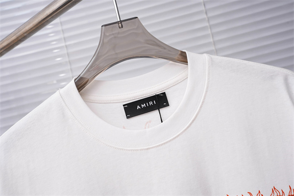 レタリングデザイン カジュアルテイスト 高評価アイテム AMIRI アミリ コピー 半袖Tシャツ 話題アイテム