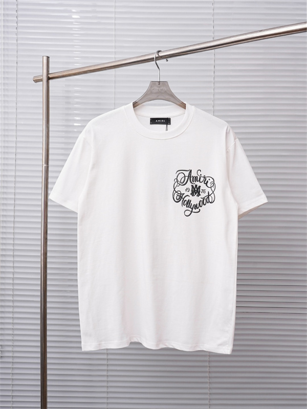 アートタイポ 大判プリント 2026新作 海外トレンド AMIRI アミリ コピー 半袖Tシャツ 主役級アイテム 人気モデル