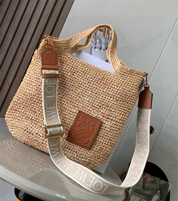 春夏流行☆☆LOEWE  Slit Tote ロエベトートバッグコピー2026トレンドレディースファッション