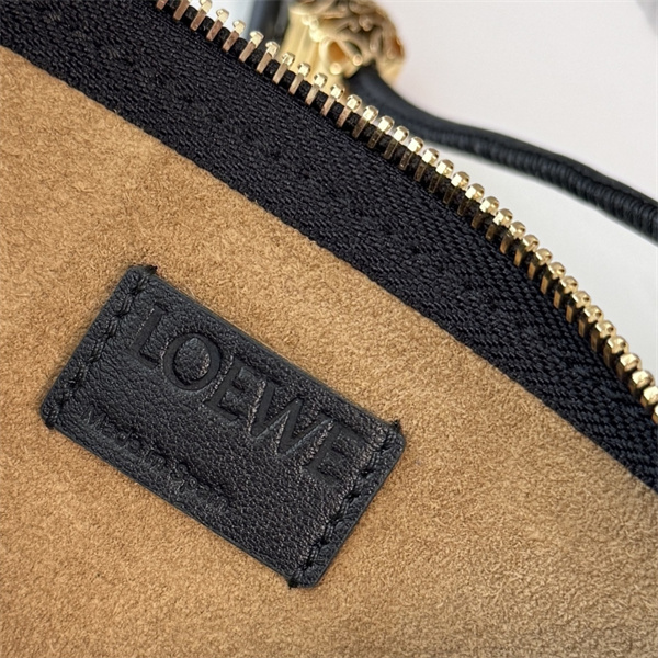 個性的☆☆LOEWE Joya ロエベクラッチバッグコピー2026最新オシャレショルダー付き
