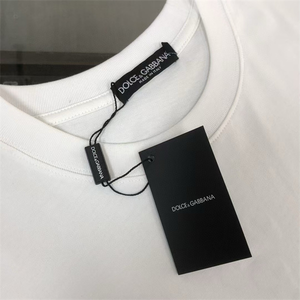 ハート風ロゴ クルーネックウェア シンプルフォルム DOLCE & GABBANA ドルチェ＆ガッバーナ コピー 半袖Tシャツ きれいめカジュアル
