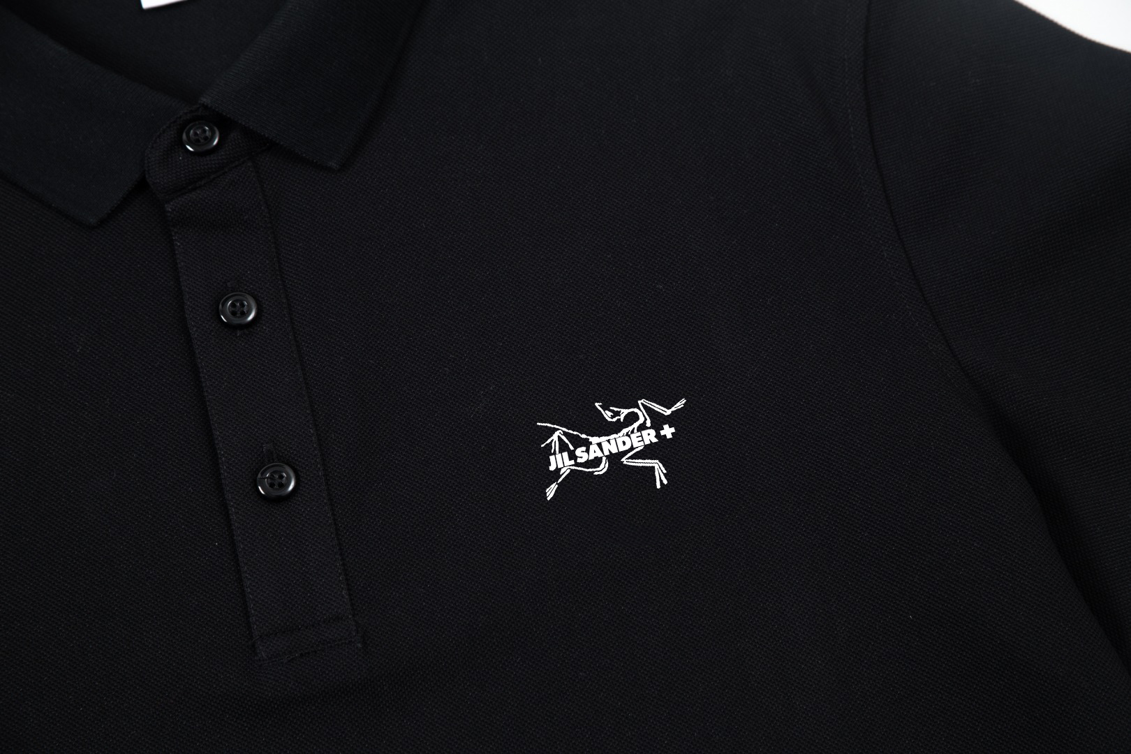 ワンポイントロゴ スリムフィット きれいめカジュアル ARC'TERYX アークテリクス コピー ポロシャツ 着回しアイテム