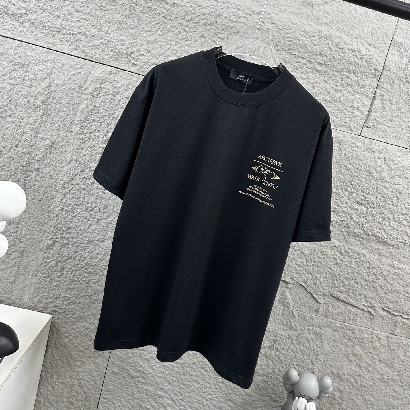 アートプリント バックデザイン クルーネック仕様 ARC'TERYX アークテリクス コピー 半袖Tシャツ ストリートミックス