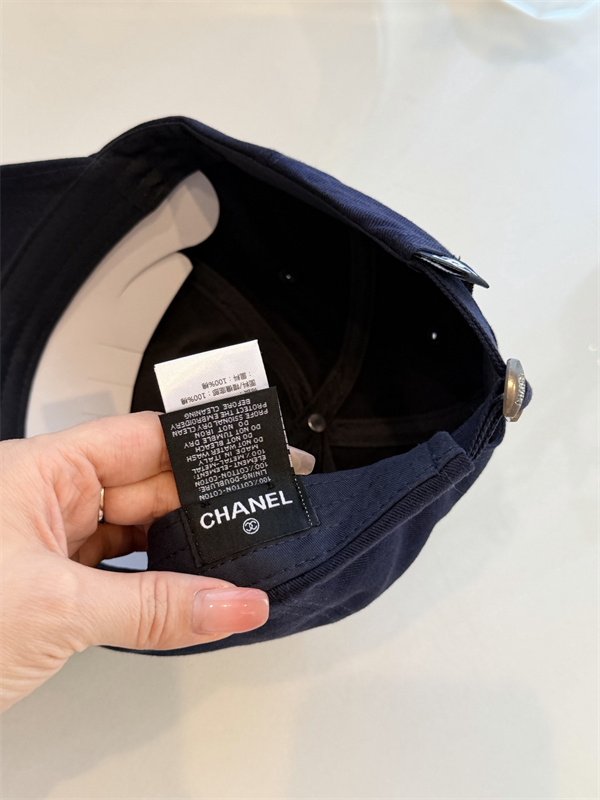 4色シャネルキャップコピー男女OKトレンドストリートファッション2026人気CHANELコピー