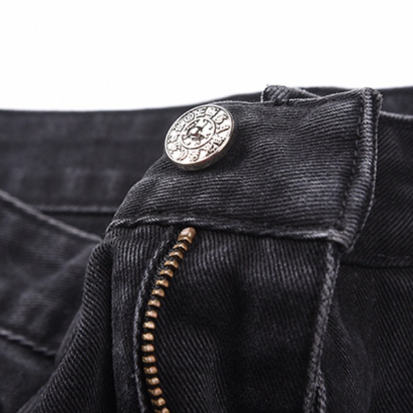 クロスパッチとクラッシュ加工が映える定番人気デニムショートパンツ Chrome Hearts ウォッシュ仕上げ クロムハーツ