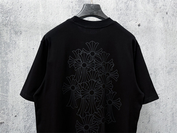 アイコンモチーフ 胸元アクセント シンプルライン CHROME HEARTS クロムハーツ コピー 半袖Tシャツ 愛用者多数