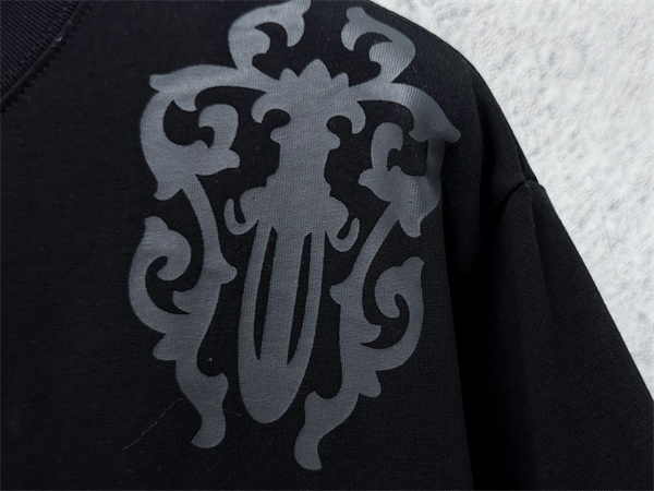 アイコンモチーフ 胸元アクセント シンプルライン CHROME HEARTS クロムハーツ コピー 半袖Tシャツ 愛用者多数