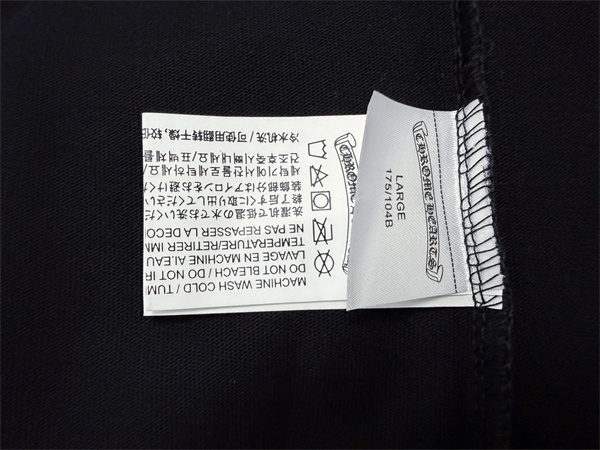 アイコンモチーフ 胸元アクセント シンプルライン CHROME HEARTS クロムハーツ コピー 半袖Tシャツ 愛用者多数