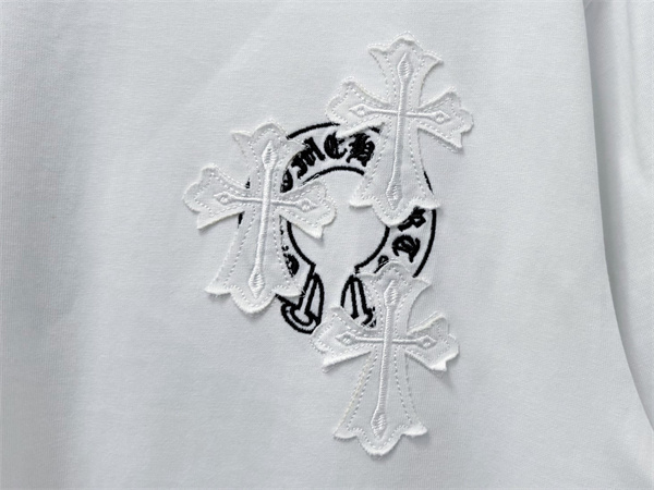 クロスグラフィック ワンポイントデザイン 着回し力 CHROME HEARTS クロムハーツ コピー 半袖Tシャツ トレンド感