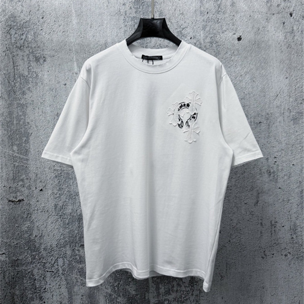 クロスグラフィック ワンポイントデザイン 着回し力 CHROME HEARTS クロムハーツ コピー 半袖Tシャツ トレンド感
