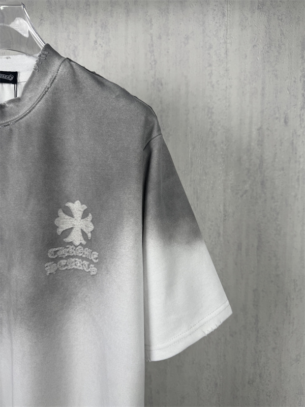 グラデーションデザイン クロスモチーフ 定番スタイル CHROME HEARTS クロムハーツ コピー 半袖Tシャツ コーデ映え
