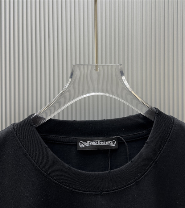 サークルモチーフ ワンポイントデザイン 日常コーデ CHROME HEARTS クロムハーツ コピー 半袖Tシャツ おすすめアイテム