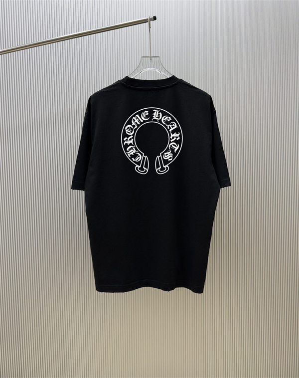 サークルモチーフ ワンポイントデザイン 日常コーデ CHROME HEARTS クロムハーツ コピー 半袖Tシャツ おすすめアイテム