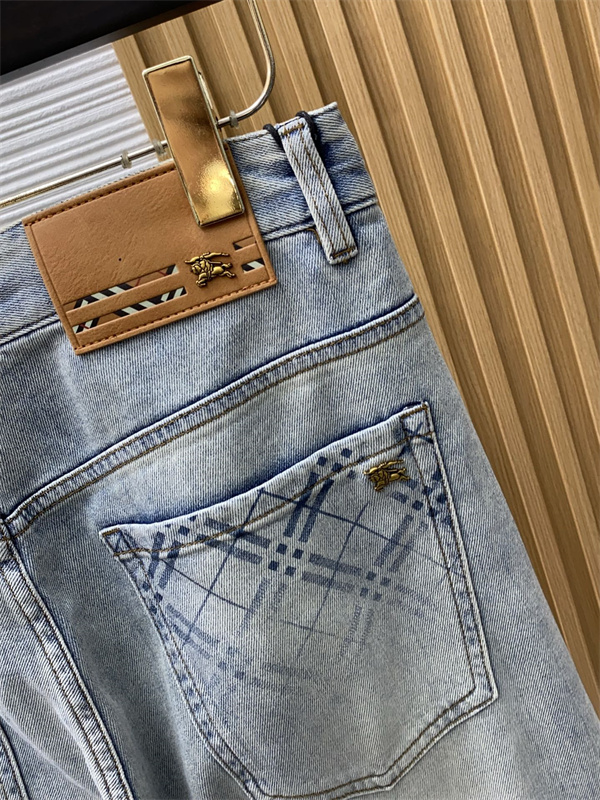 2026トレンド春夏バーバリージーンズスーパーコピー BURBERRYファッション性抜群リラックス感