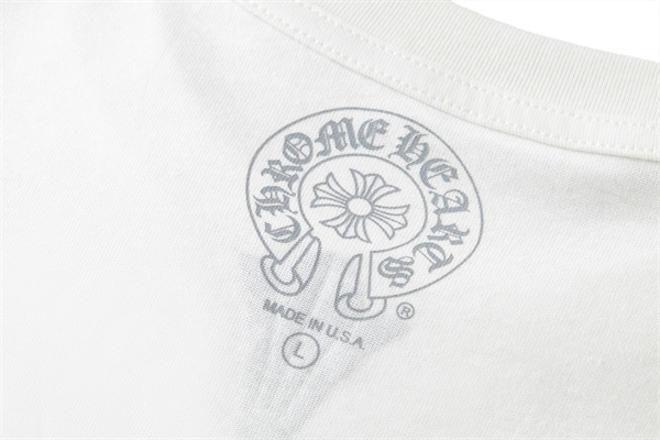 アイコンロゴ 胸元デザイン ベーシックウェア 着回し自在 CHROME HEARTS クロムハーツ コピー 半袖Tシャツ トレンド感