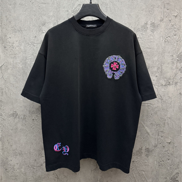 カラーフローラルモチーフ 刺繍ロゴ デザイン性 CHROME HEARTS クロムハーツ コピー 半袖Tシャツ 旬アイテム