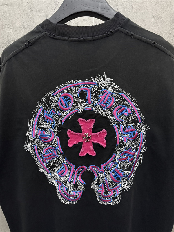 カラーフローラルモチーフ 刺繍ロゴ デザイン性 CHROME HEARTS クロムハーツ コピー 半袖Tシャツ 旬アイテム