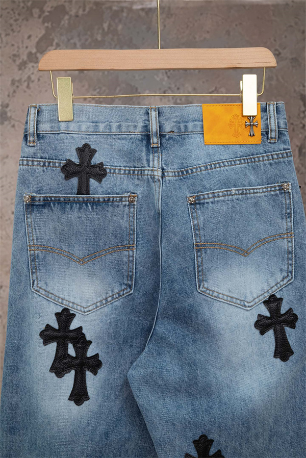 クロスモチーフ 刺繍デザイン ヴィンテージ加工 CHROME HEARTS クロムハーツ コピー デニムパンツ スタイリング自在