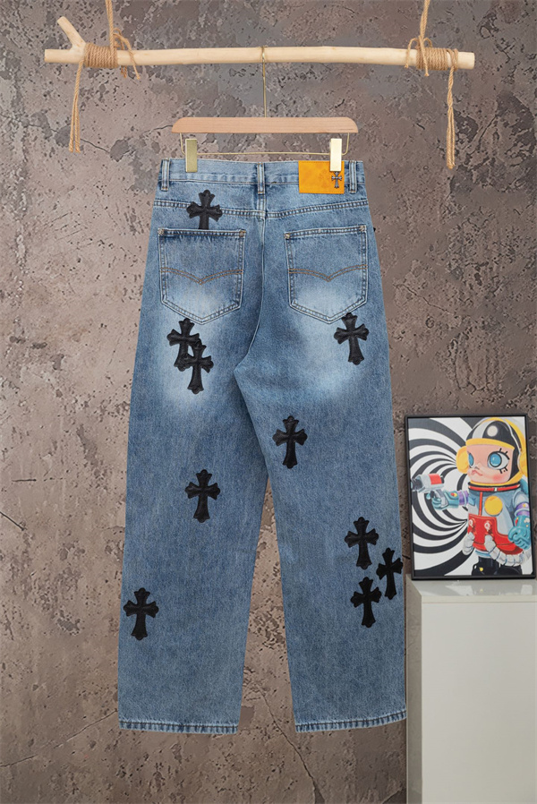 クロスモチーフ 刺繍デザイン ヴィンテージ加工 CHROME HEARTS クロムハーツ コピー デニムパンツ スタイリング自在