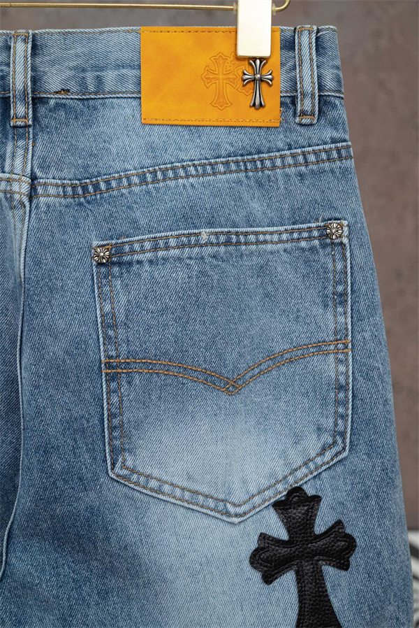 クロスモチーフ 刺繍デザイン ヴィンテージ加工 CHROME HEARTS クロムハーツ コピー デニムパンツ スタイリング自在