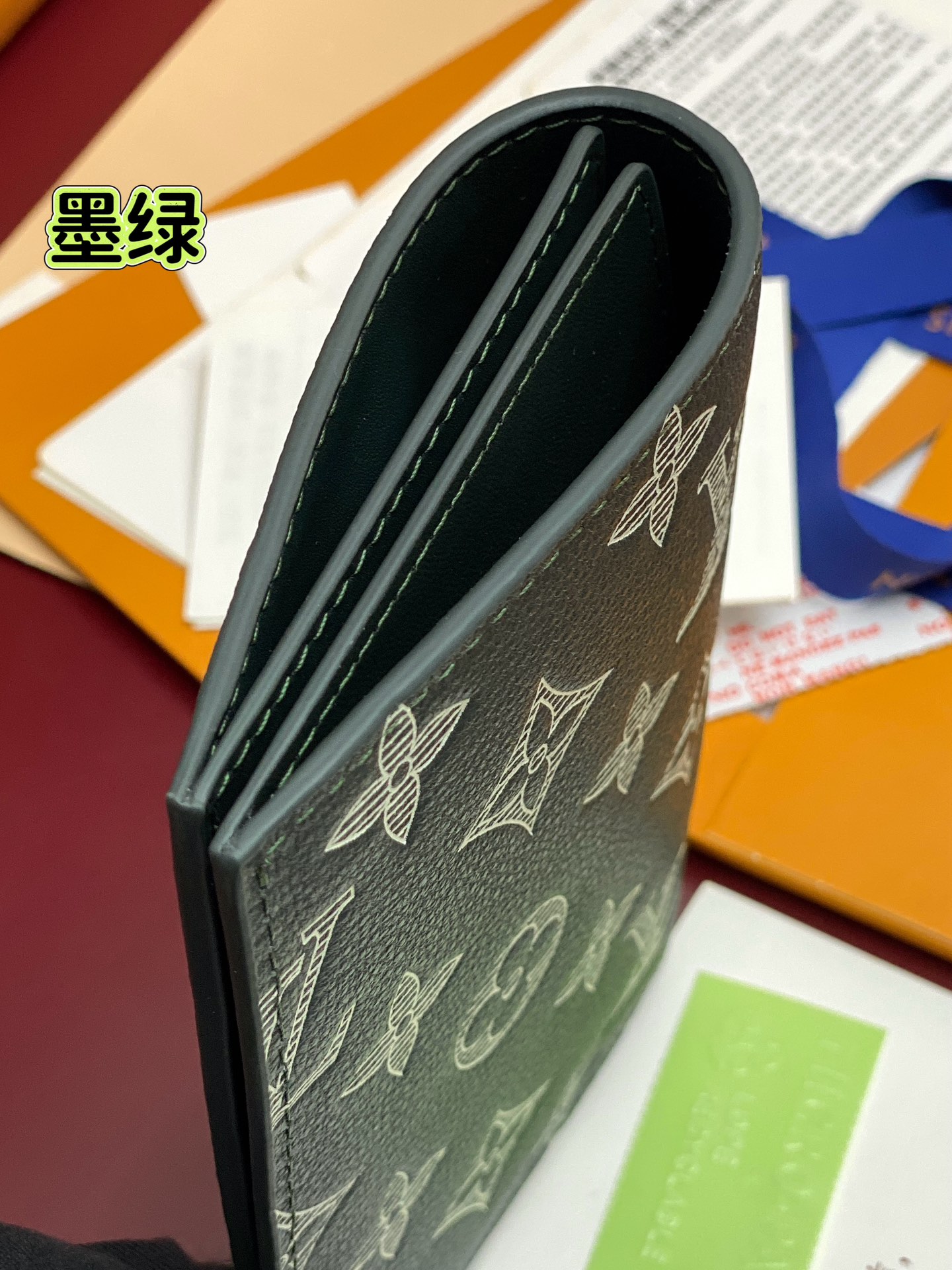LOUIS VUITTON人気最新☆ルイヴィトンパスポートケースコピーMonogram Shadow  M27147 