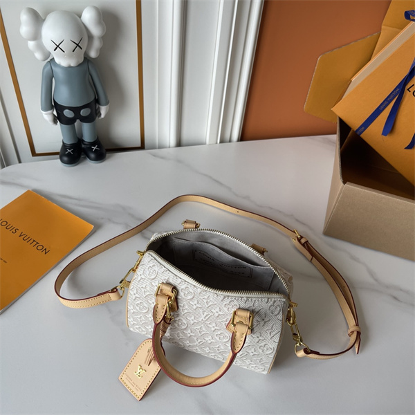 モノグラム柄 ミニハンド ショルダーストラップ付き コンパクトサイズ LOUIS VUITTON ルイヴィトン コピー バッグ 上品コーデ