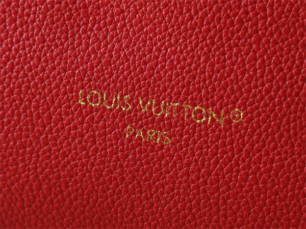 トートシルエット バイカラーデザイン 軽やか収納 アクティブスタイル LOUIS VUITTON ルイヴィトン コピー バッグ 限定コレクション